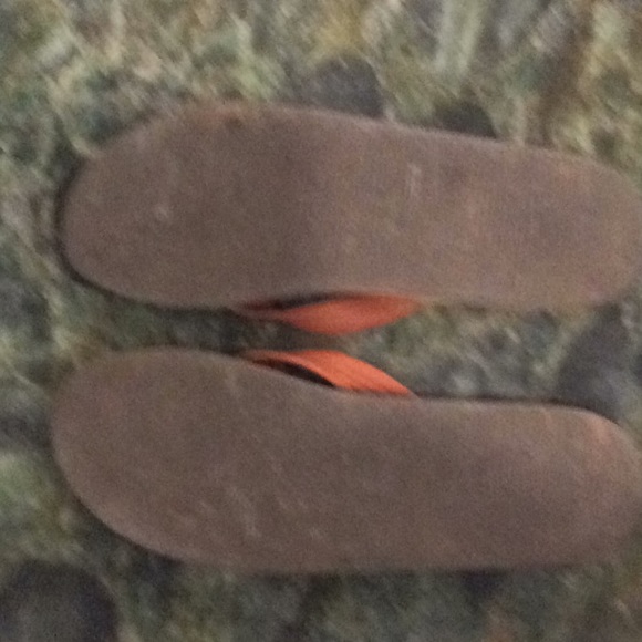 Rainbow flip flops Like New - Picture 3 of 3